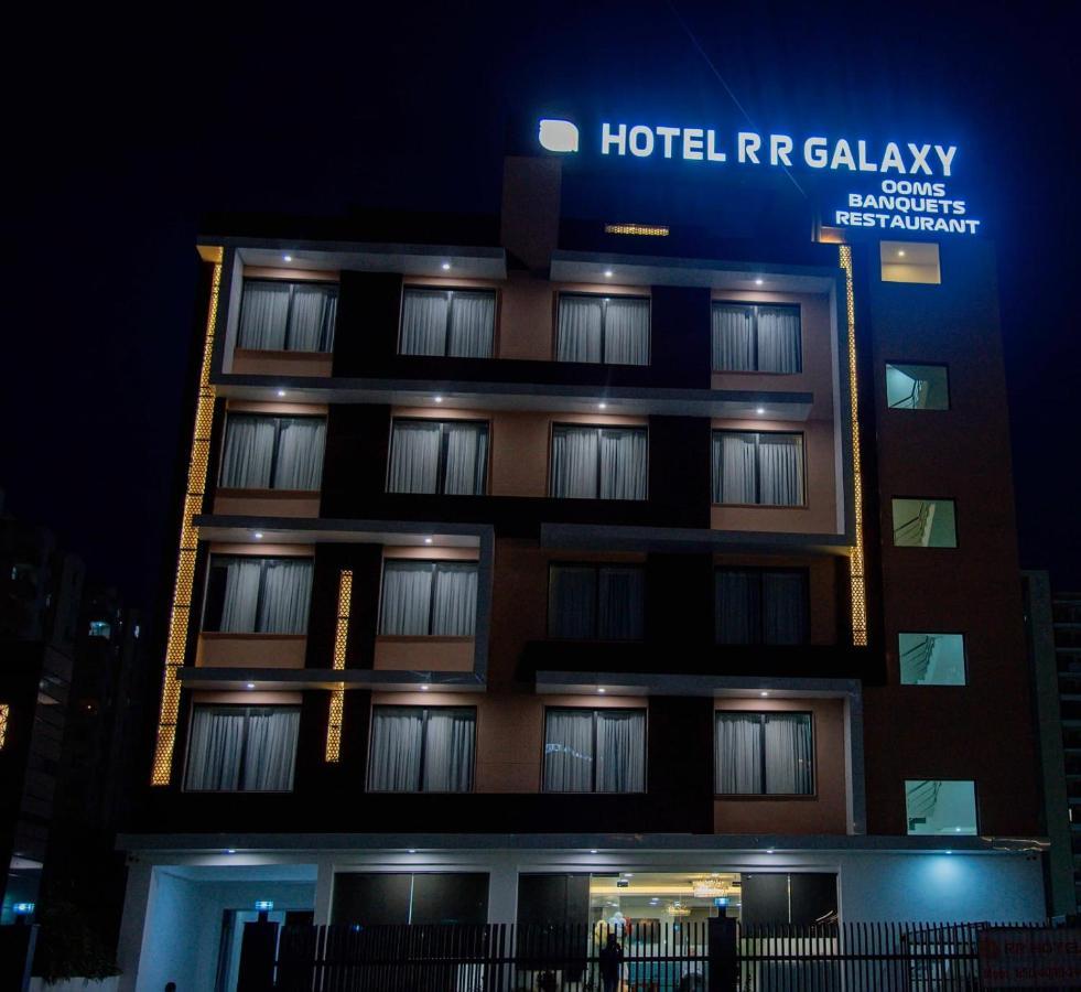 Rr Galaxy Hotel Gurgaon Exterior foto