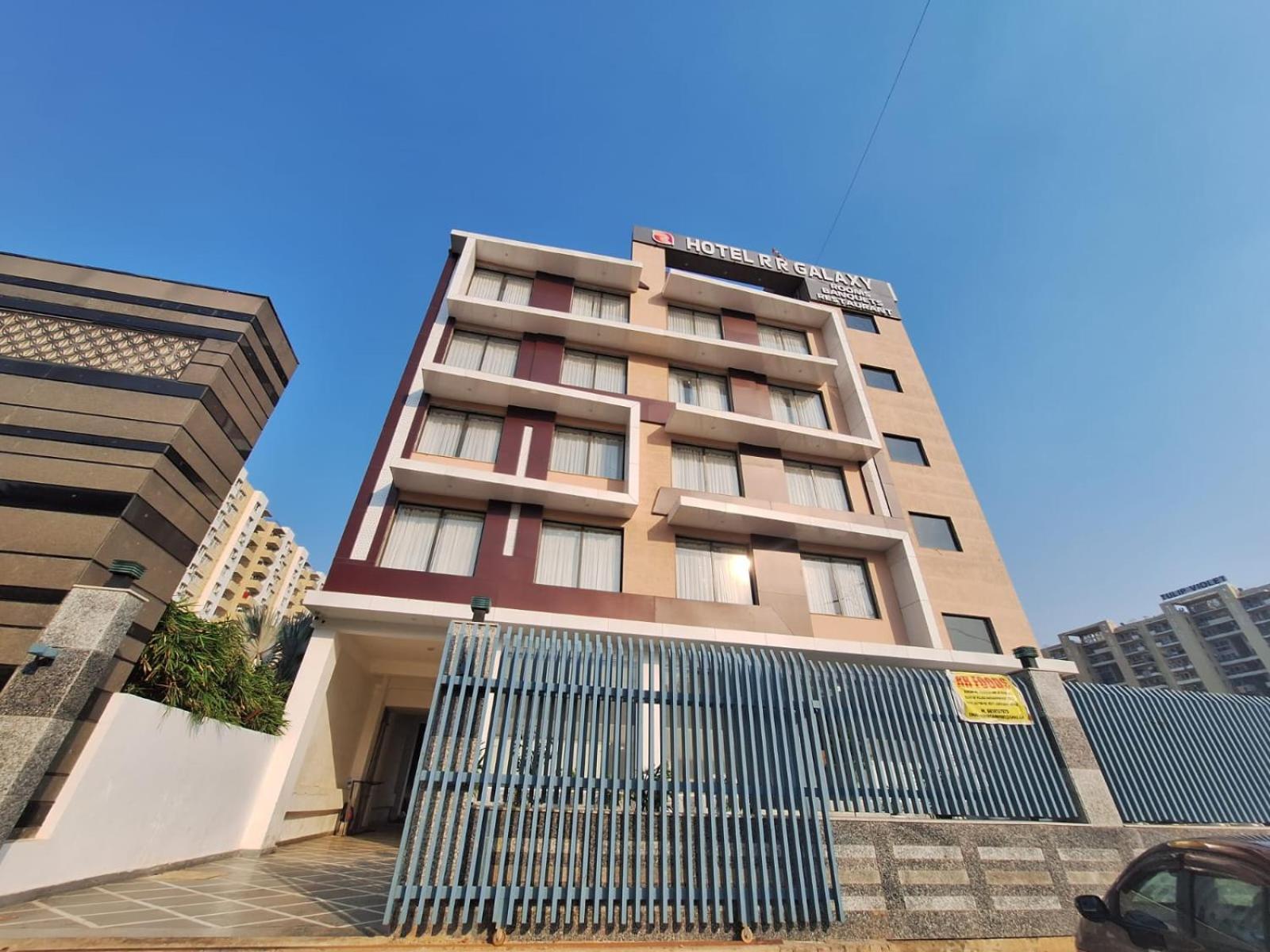 Rr Galaxy Hotel Gurgaon Exterior foto