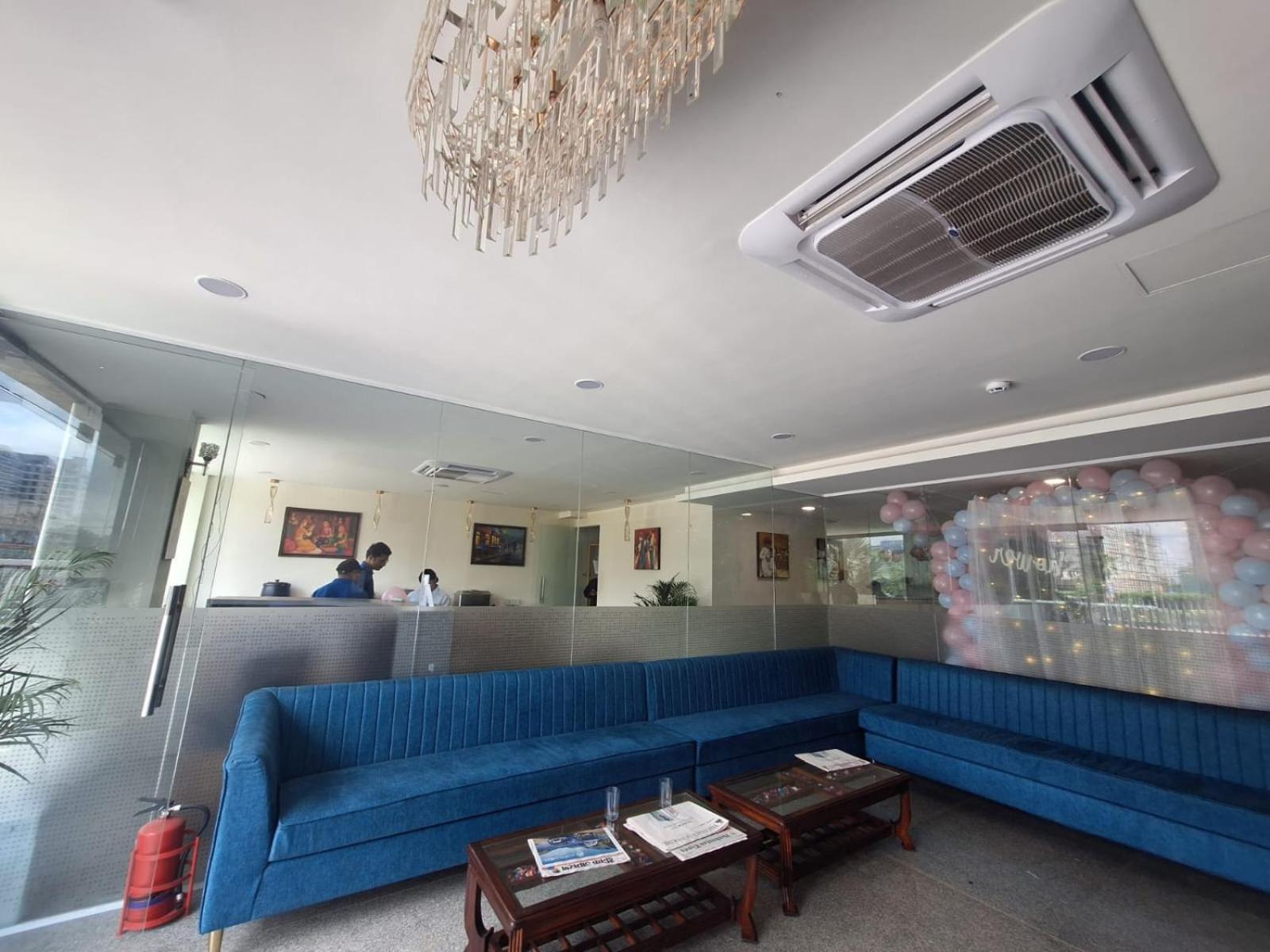 Rr Galaxy Hotel Gurgaon Exterior foto